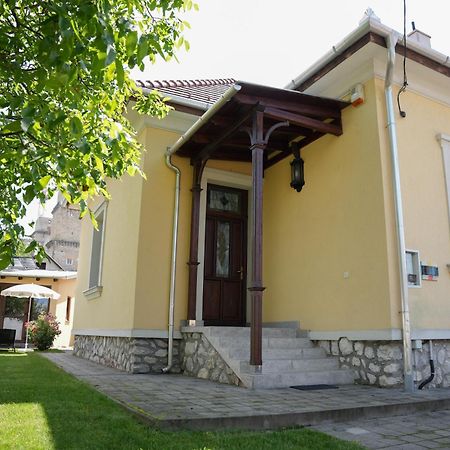 Varkert Deluxe Apartmanhaz Mişcolţ Exterior foto